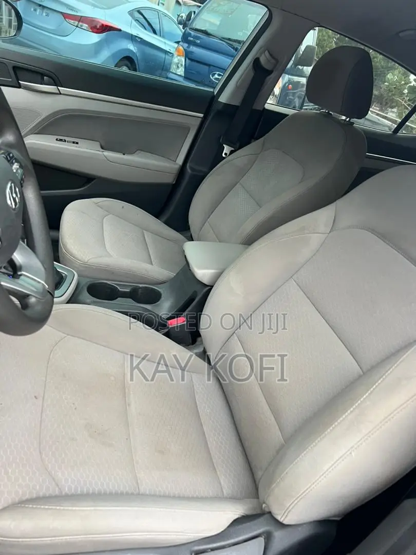 Hyundai Elantra SE 2020 Gray