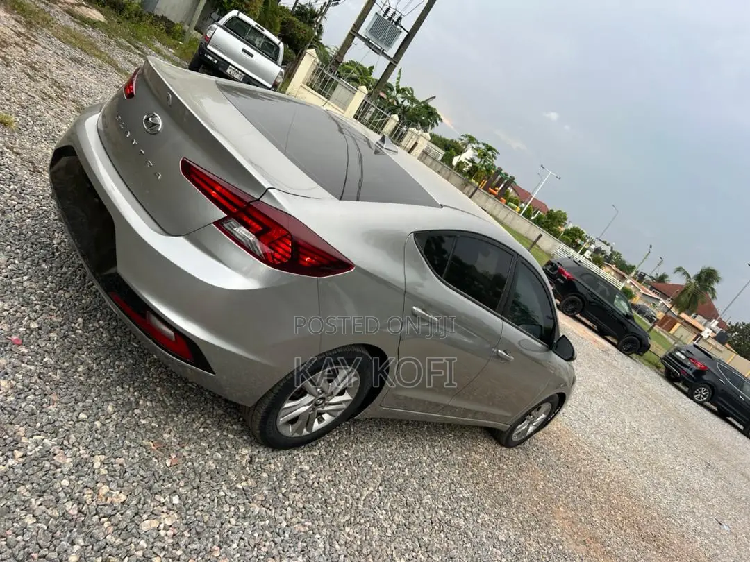 Hyundai Elantra SE 2020 Gray