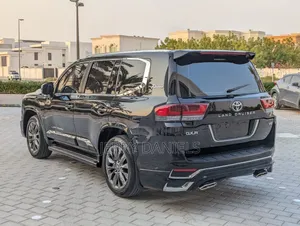Toyota Land Cruiser 2024 Black