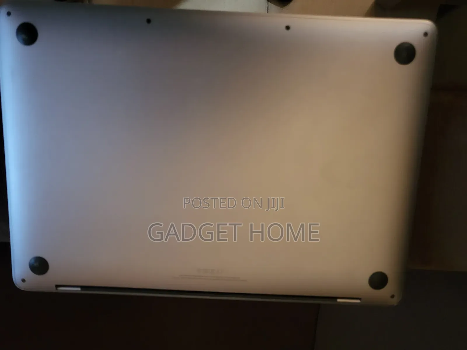 Laptop Apple MacBook 2020 8GB Intel Core i5 SSD 512GB