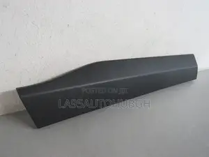 Toyota Rav4 2019,2020,2021,2022,2023,2024 Front Lower Door Molding