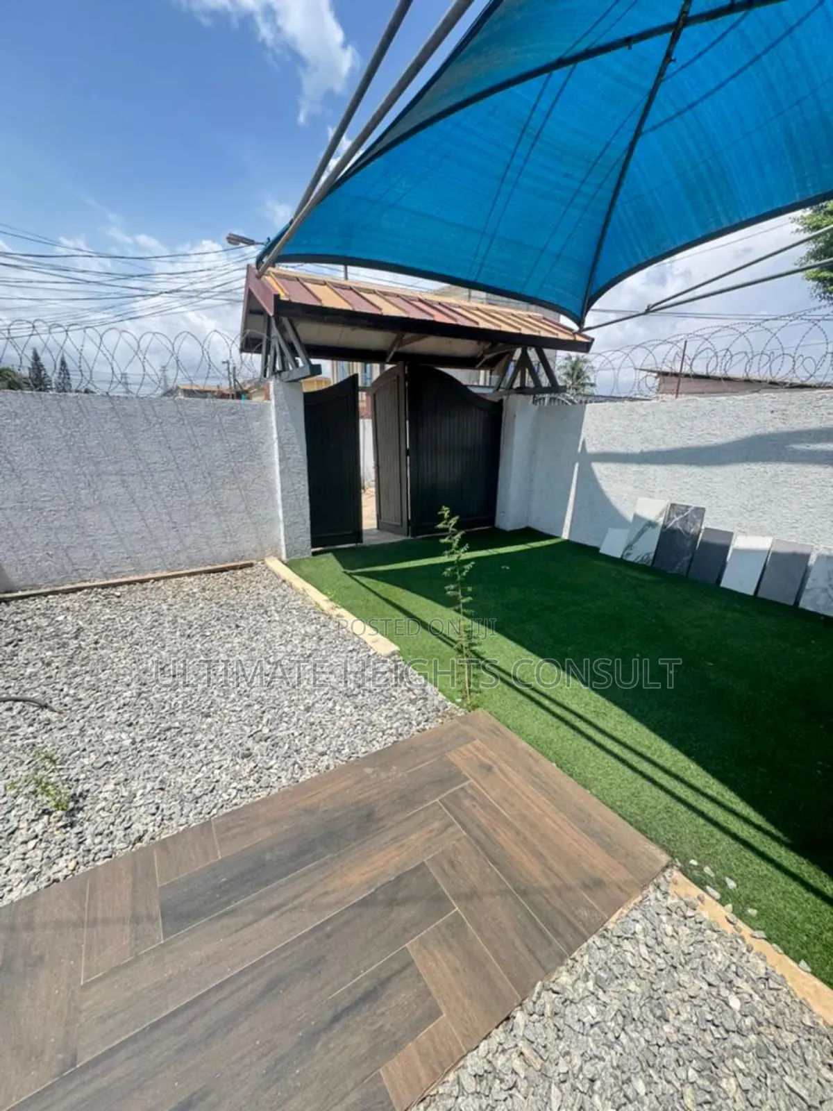 3 Bedrooms Self Compound Office Space for Rent at Dzorwulu