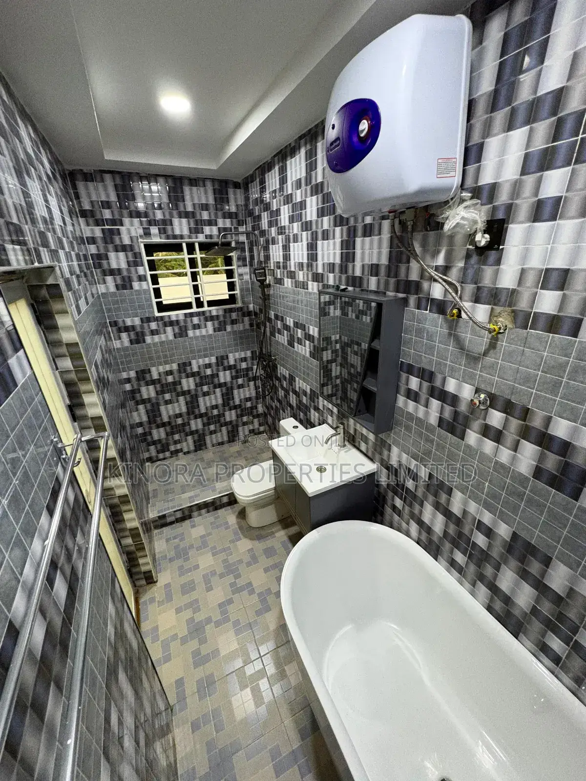 3bdrm House in Festus Hotel, Barrier for sale
