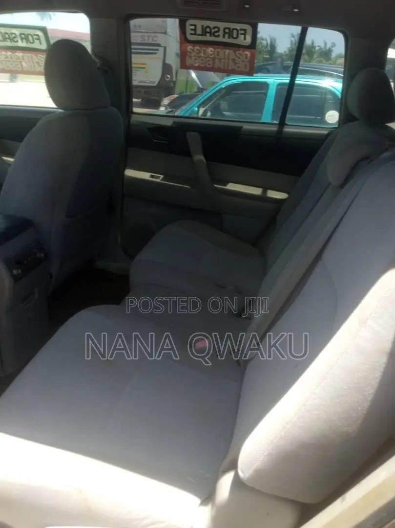 Toyota Highlander 2013 Gold