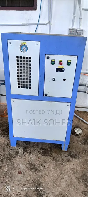 Bottle Blowing Machine