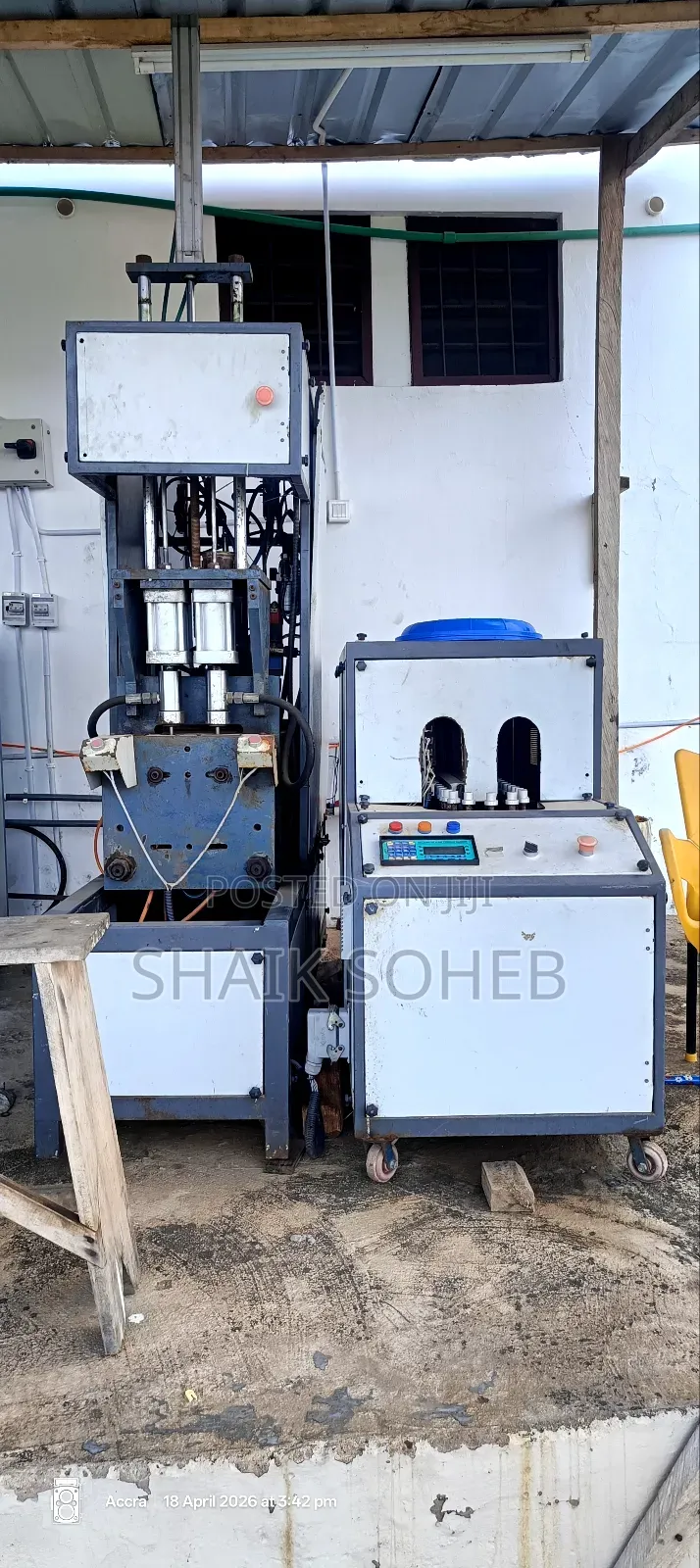 Bottle Blowing Machine