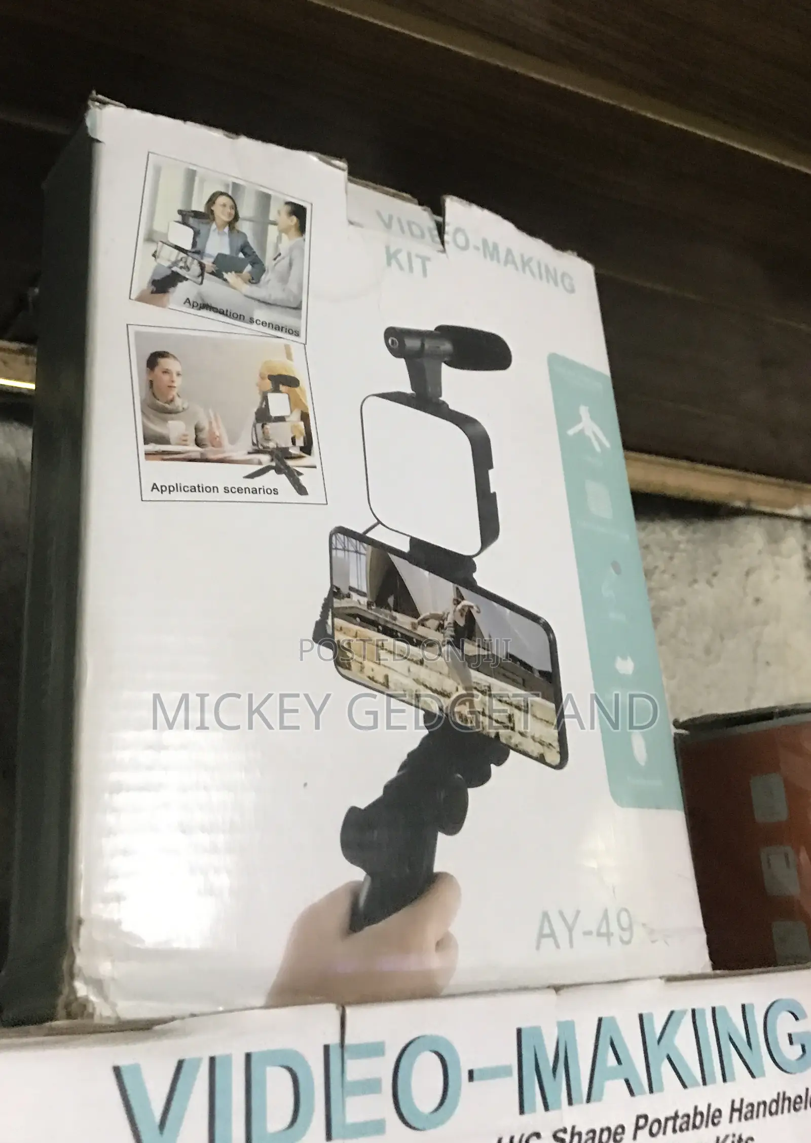 Video Making Kit Ay-49 With Microphone And Light