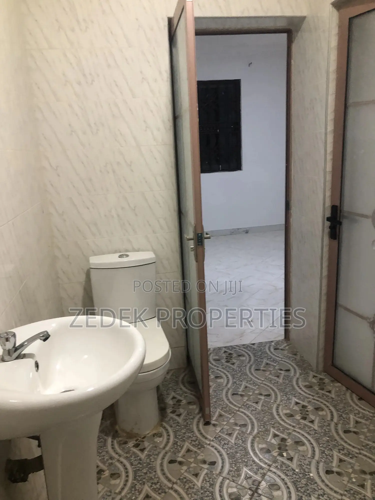 2bdrm Apartment in Kwabenya Acp, Ashomang Estate for rent
