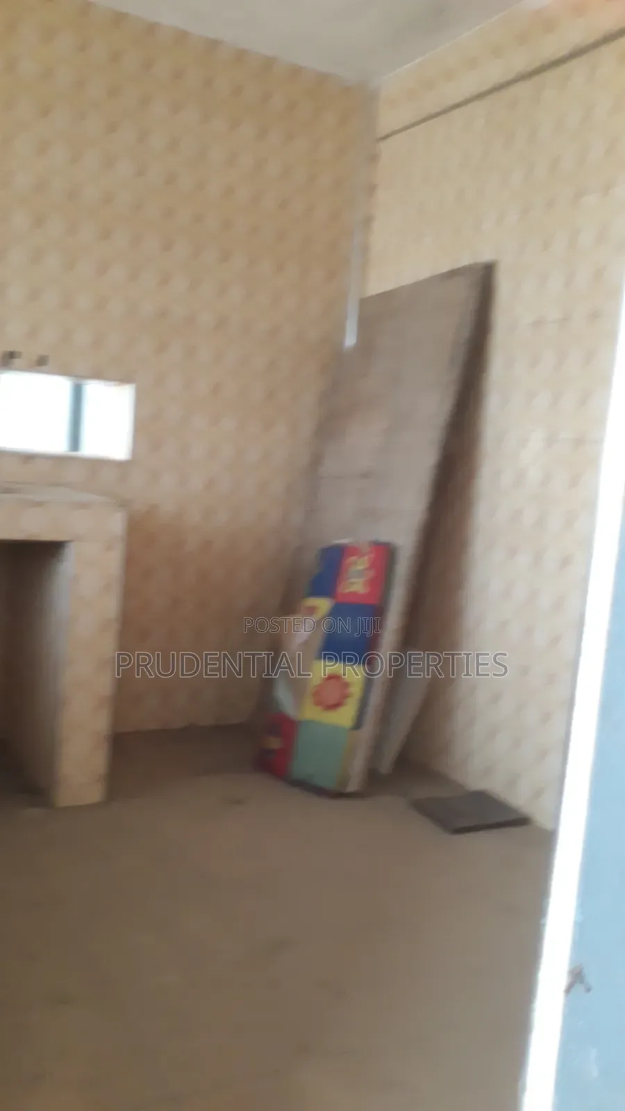 3bdrm House in Weija Junction for sale