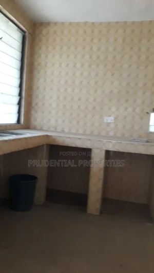 3bdrm House in Weija Junction for sale