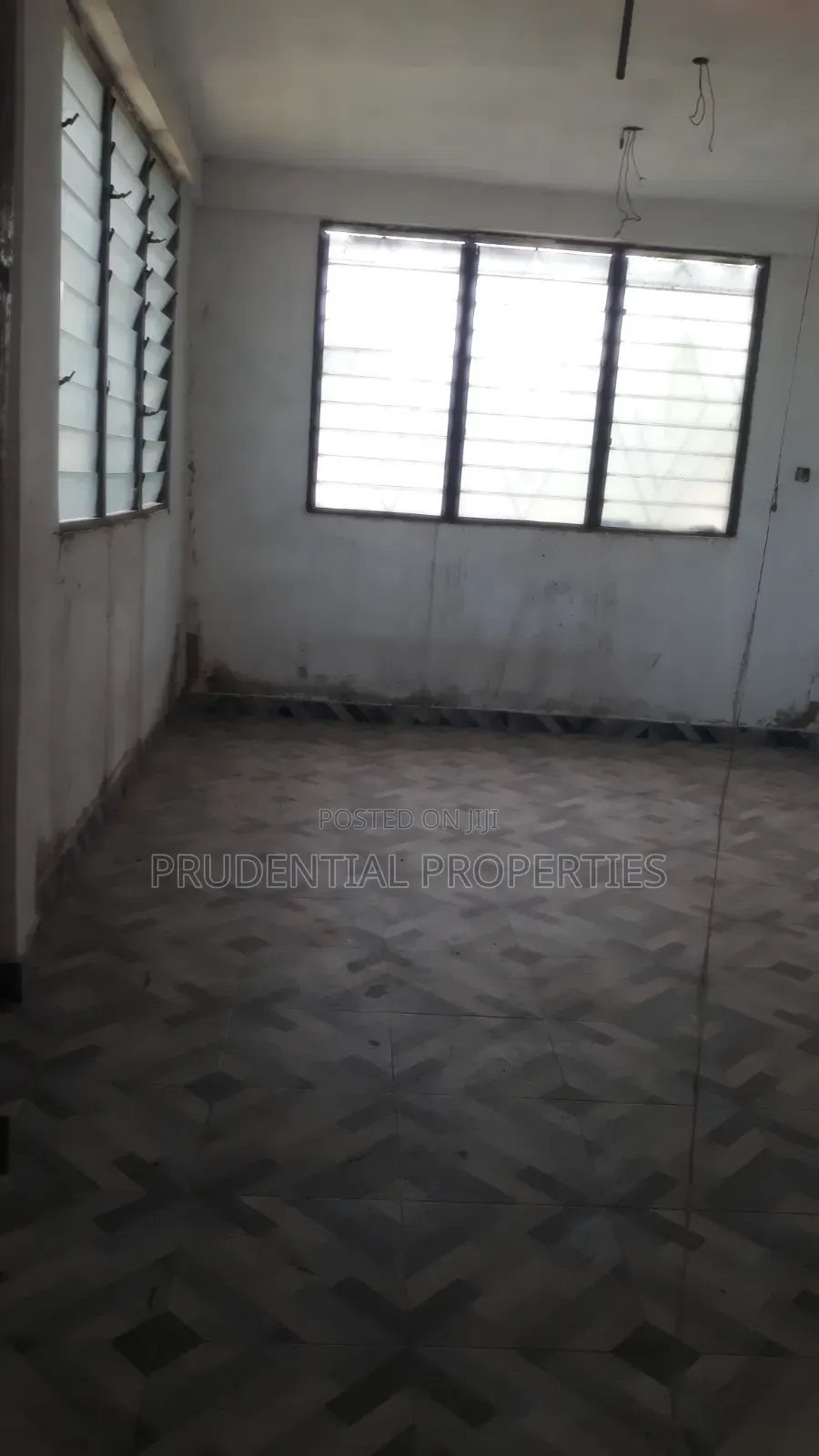 3bdrm House in Weija Junction for sale