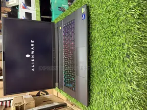 Laptop Alienware M16 R1 40GB Intel Core i9 SSD 1T
