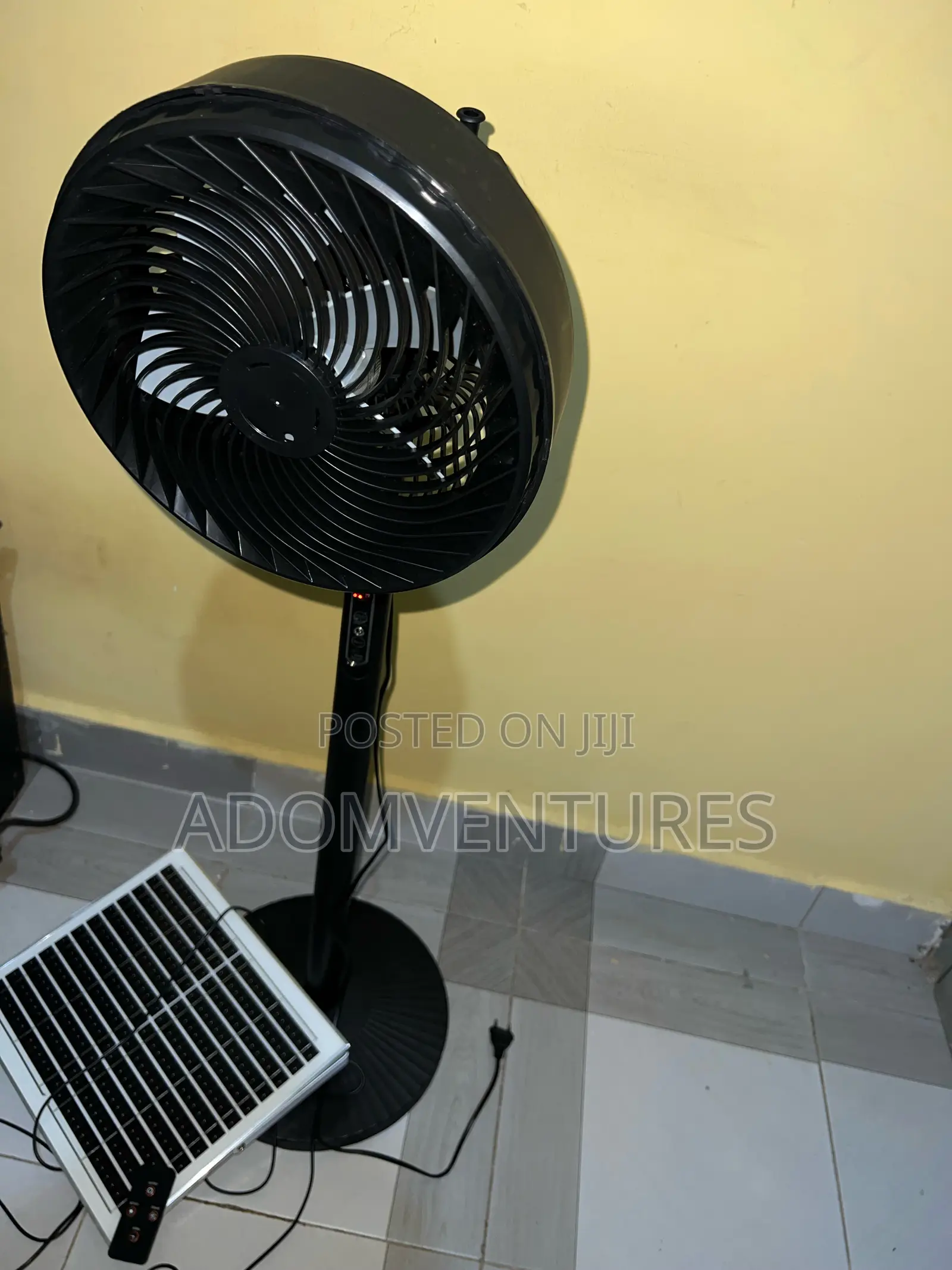 2-in-1 Solar Rechargeable Fan – Charge With Sunlight Or Electricity
