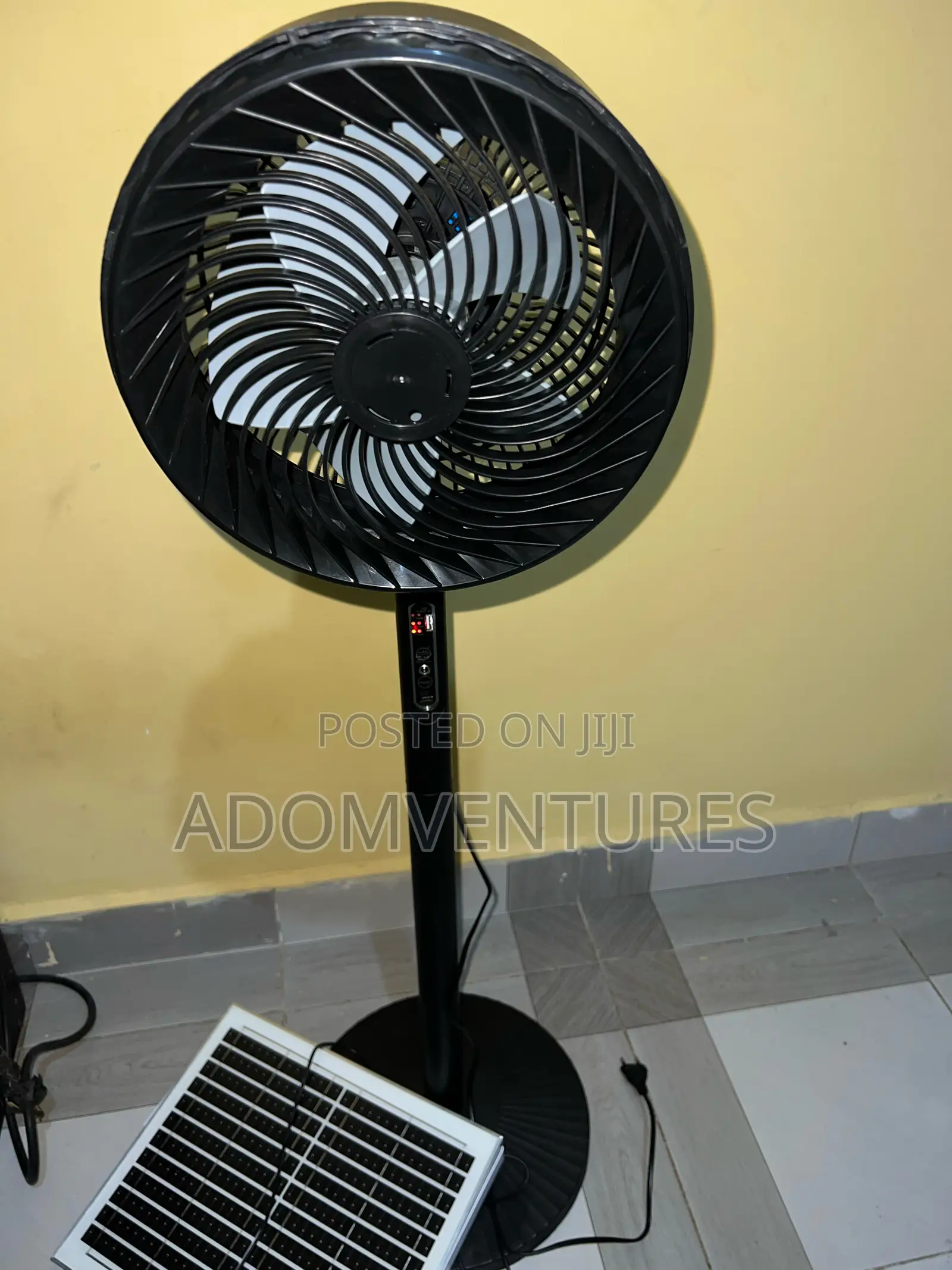 2-in-1 Solar Rechargeable Fan – Charge With Sunlight Or Electricity
