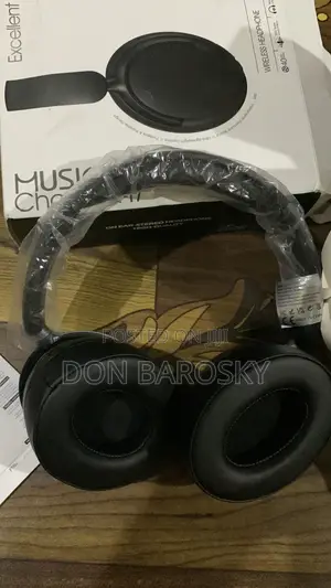 Headphone (Adol)