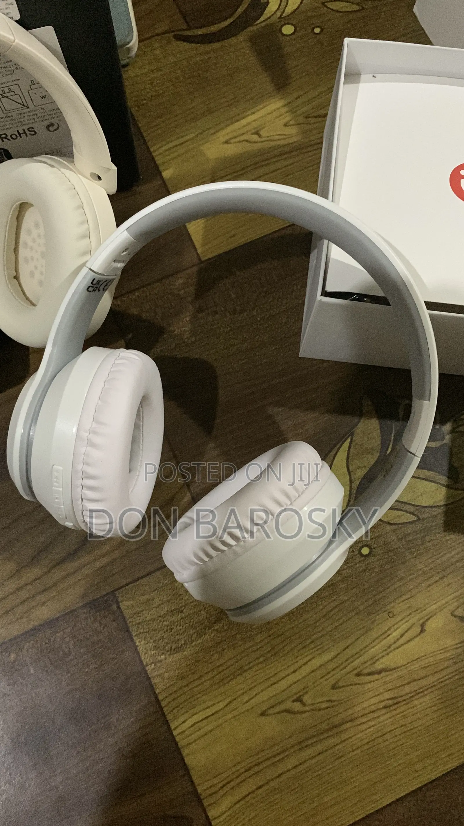 Headphone (Adol)