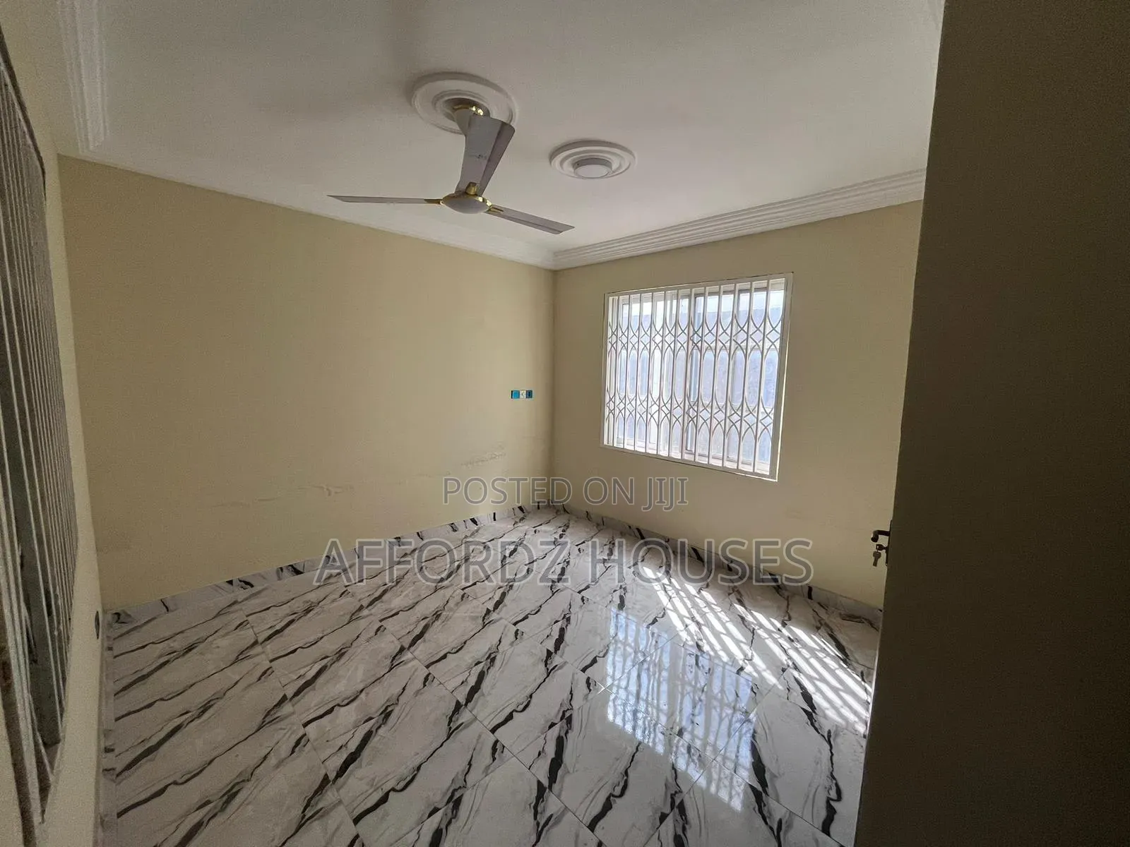 3bdrm Apartment in Mahatma Road, Tseaddo for rent