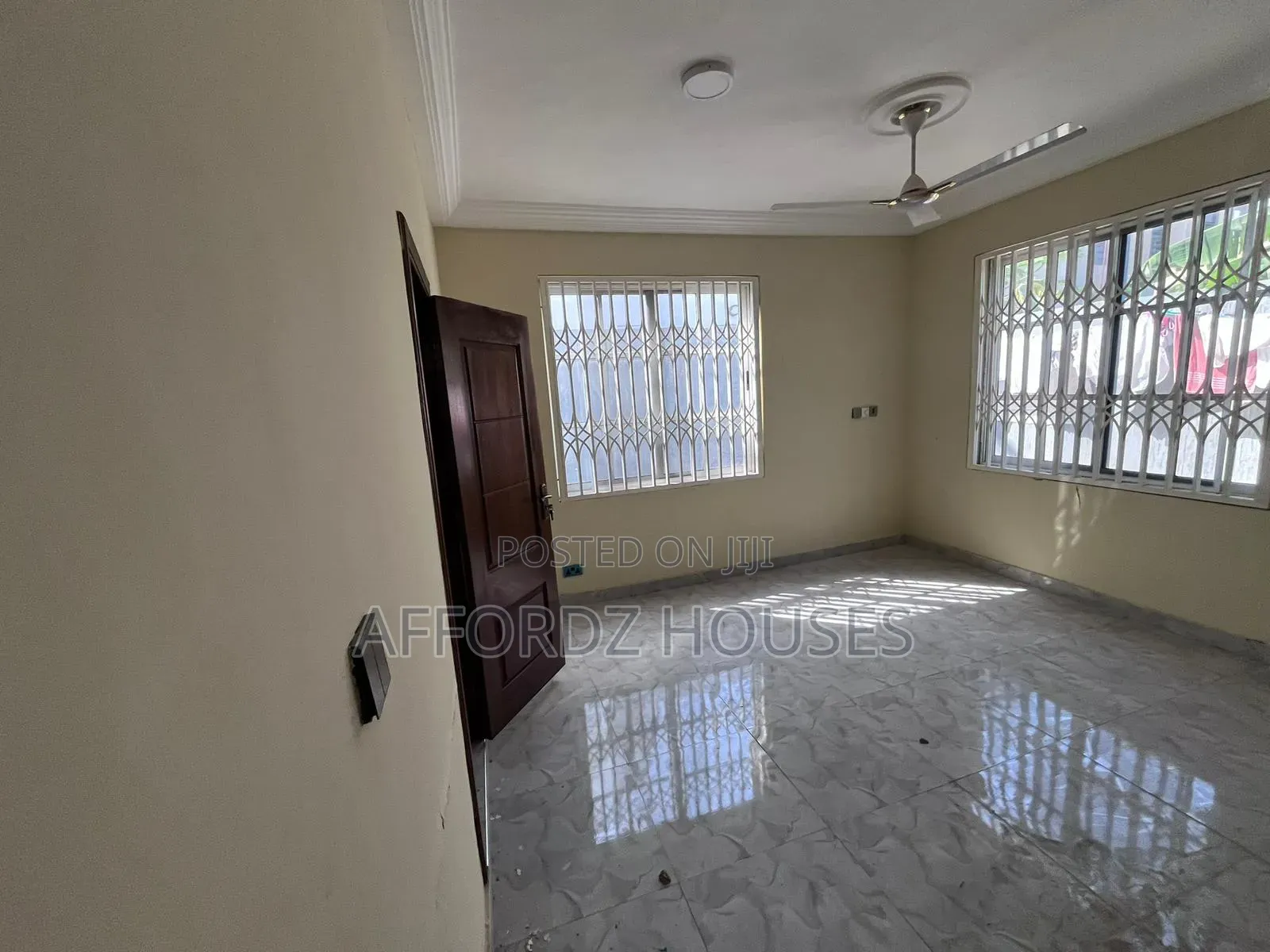 3bdrm Apartment in Mahatma Road, Tseaddo for rent