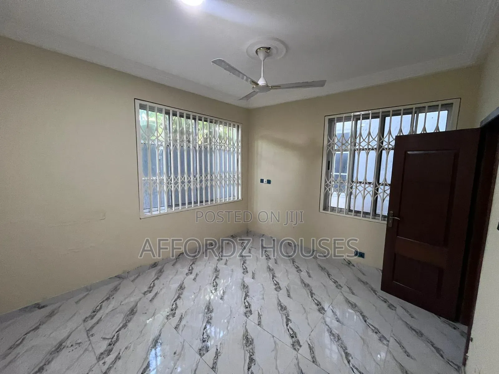 3bdrm Apartment in Mahatma Road, Tseaddo for rent