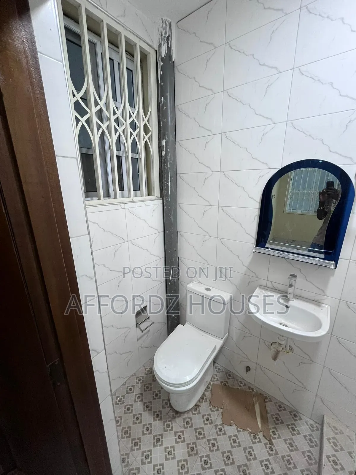3bdrm Apartment in Mahatma Road, Tseaddo for rent