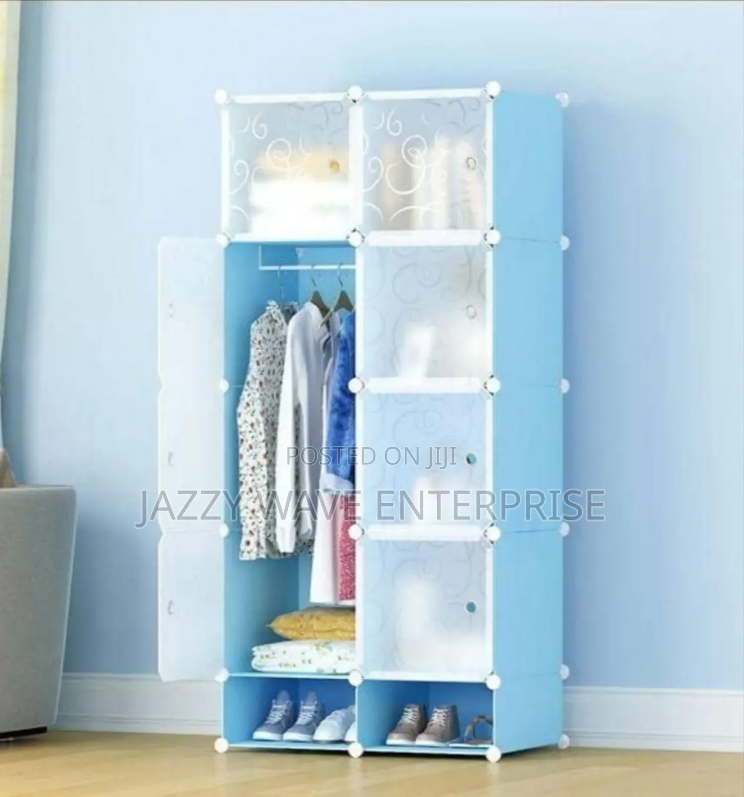 8 Cube Plastic Wardobe