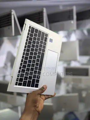 Laptop HP EliteBook 1040 G3 4GB Intel Core i7 SSHD (Hybrid) 256GB