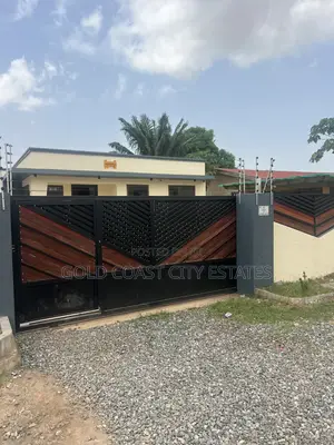 3bdrm House in Achimota for sale