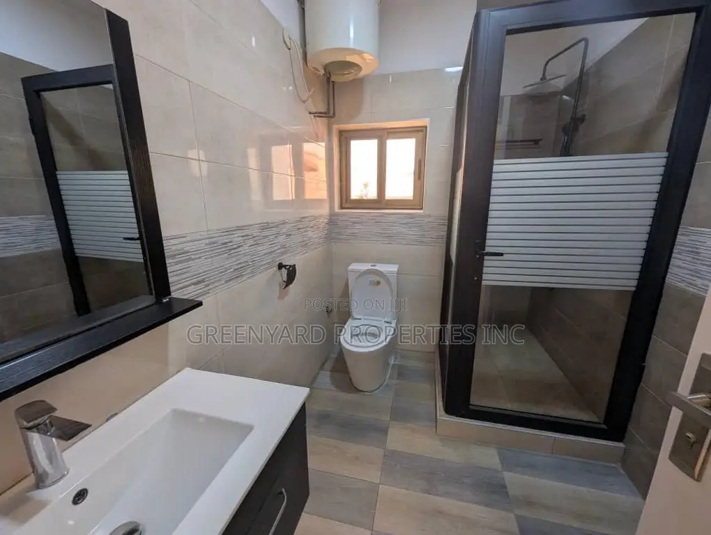 4bdrm House in Bawaleshie Rd, East Legon for rent