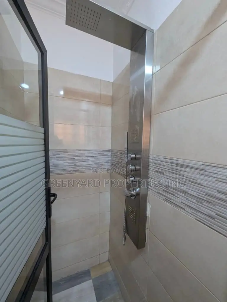 4bdrm House in Bawaleshie Rd, East Legon for rent