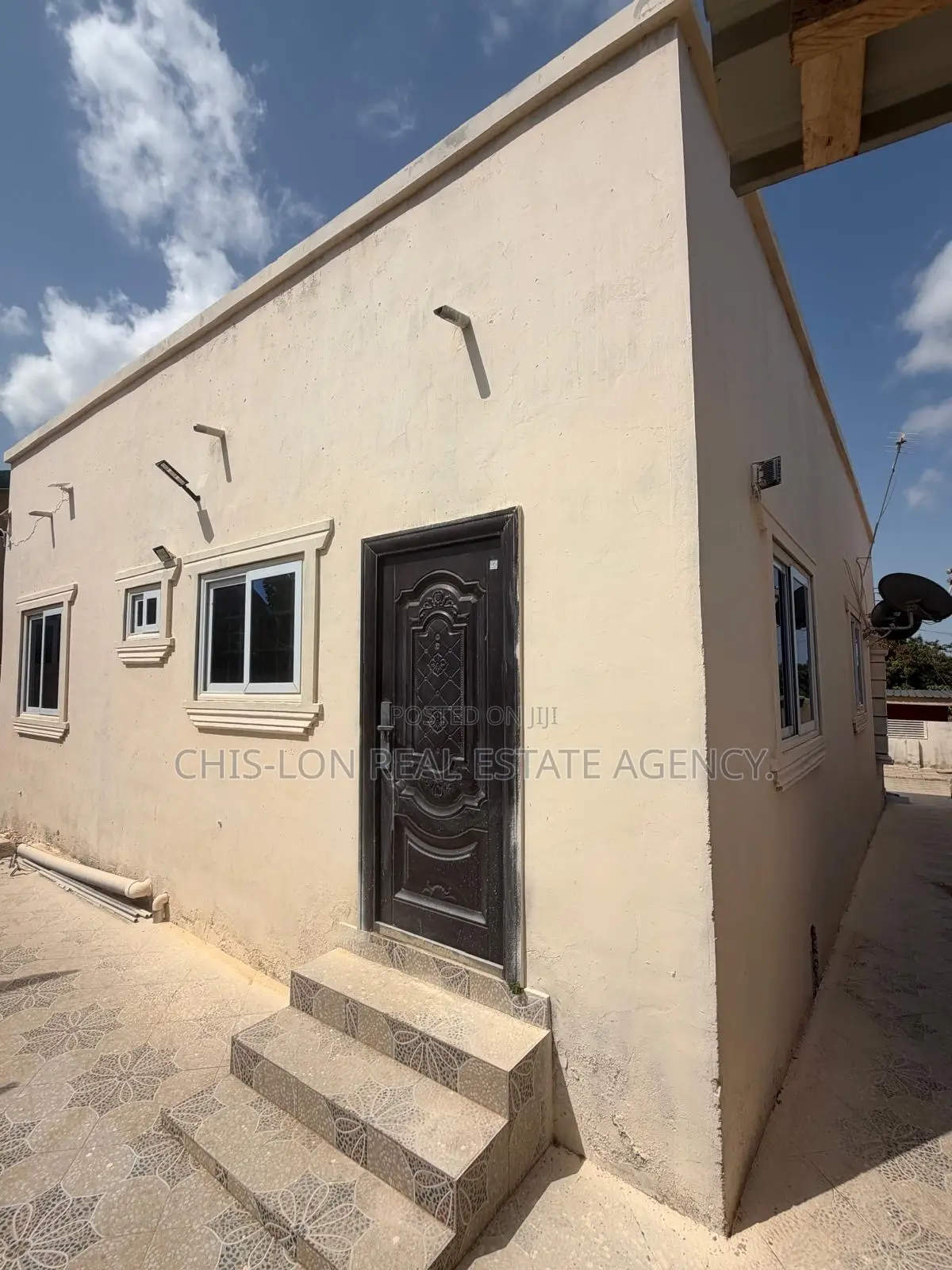 2bdrm House in Chis-Lon Broker’S, Bluetop Estate for sale