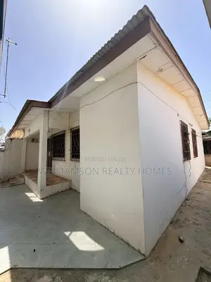 2bdrm House in Community 20 Estate, Spintex for rent
