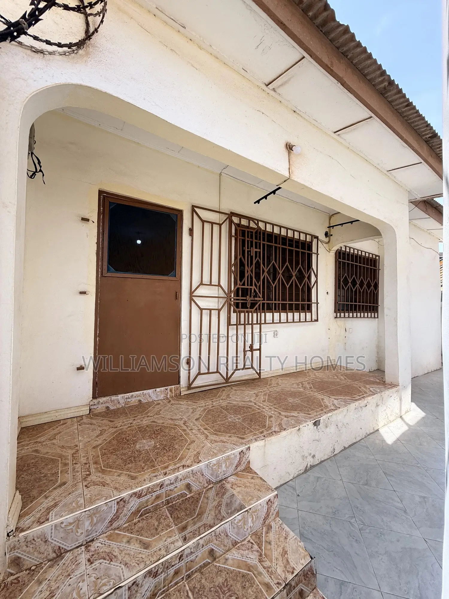 2bdrm House in Community 20 Estate, Spintex for rent