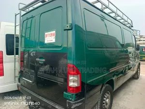 Mercedes-Benz Sprinter 2000 Blue