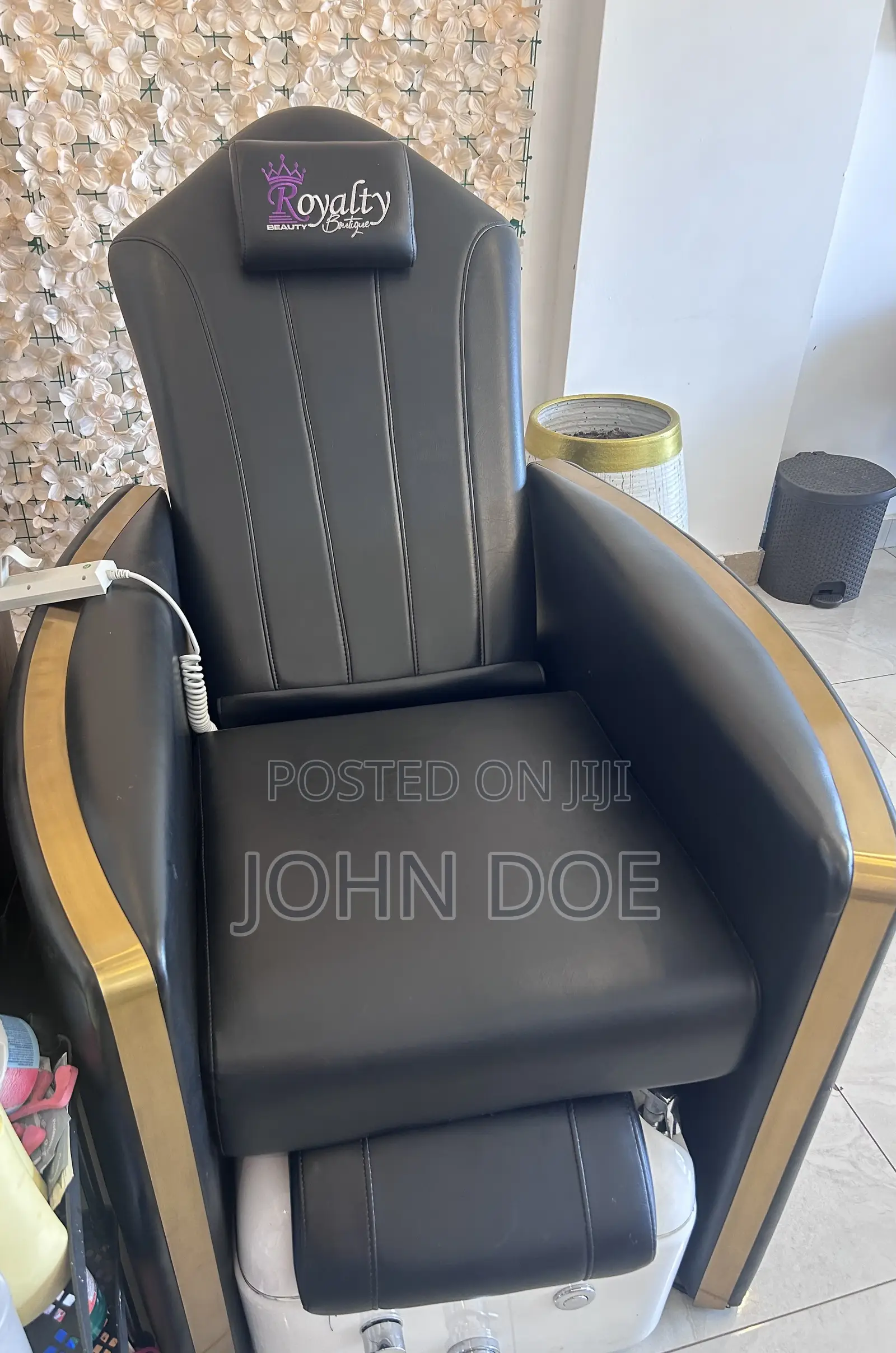 Fairly Used Pedicure Chairs With Massage And Without Massage