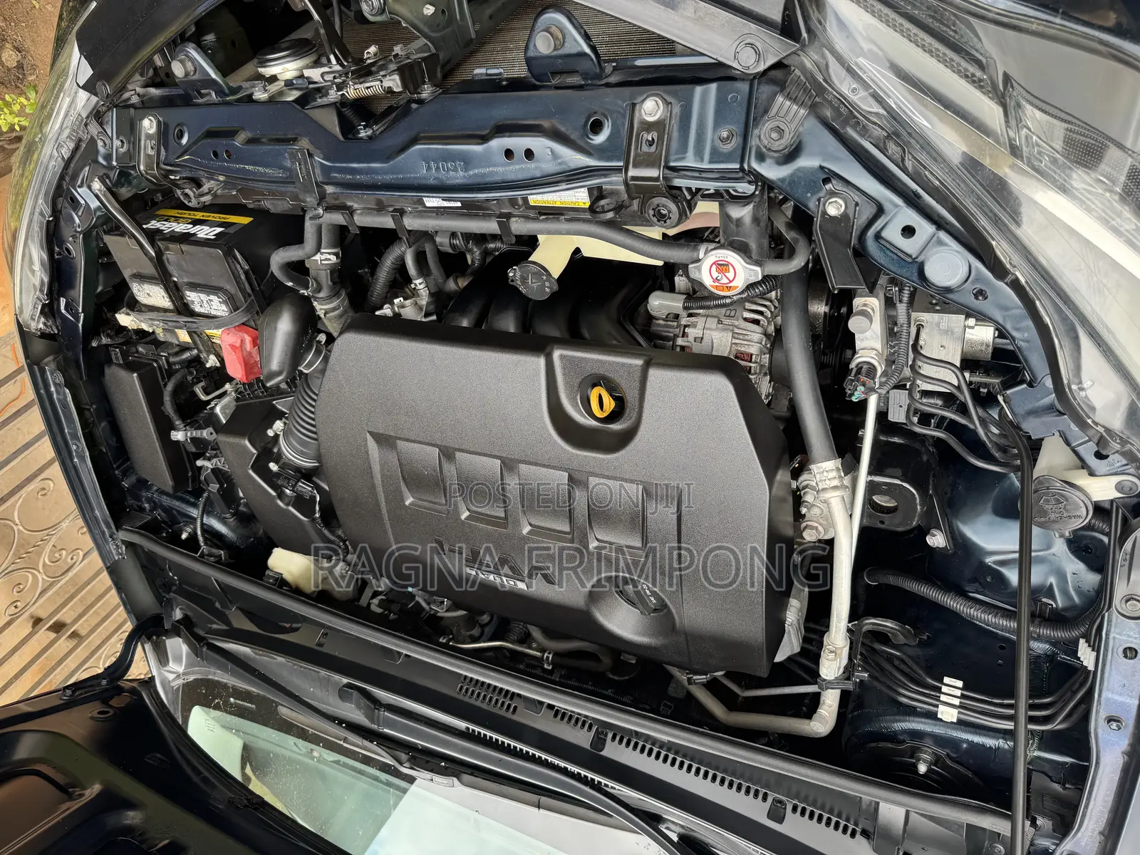 Toyota Corolla LE (1.8L 4cyl 2A) 2018 Black