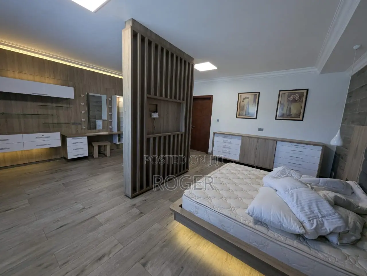 7bdrm House in Airport Hills for sale