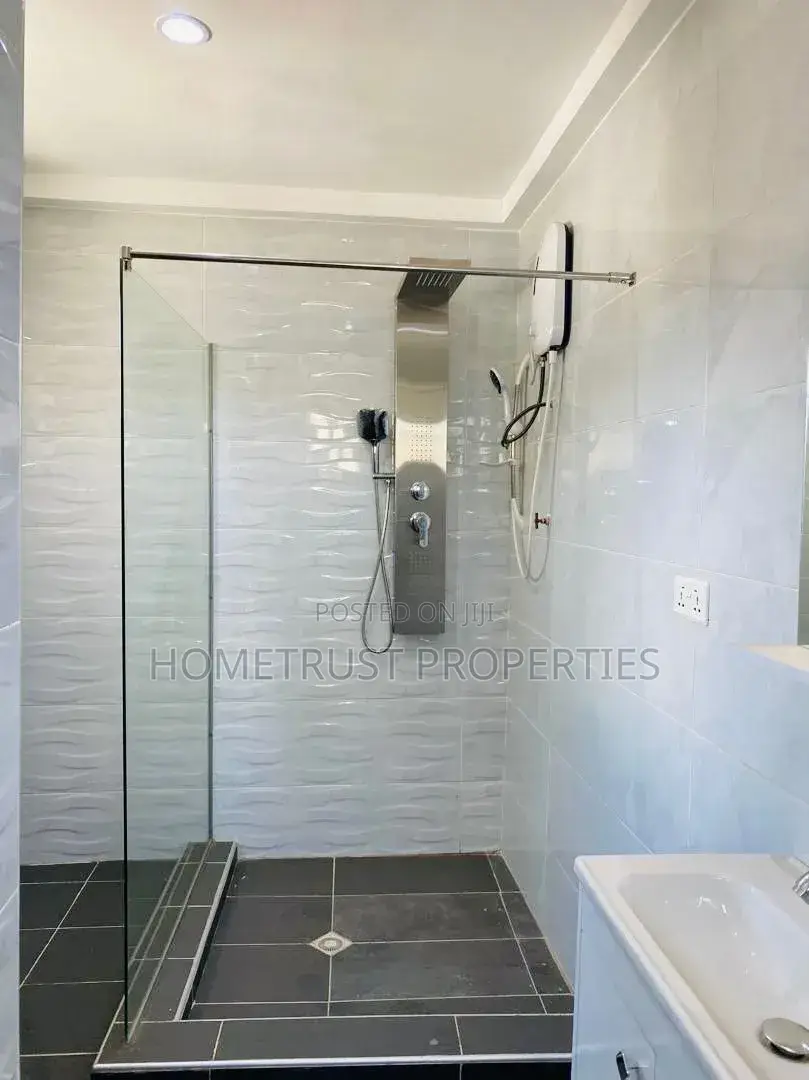 4bdrm Duplex in Achimota Kingsby, Mile 7 for sale