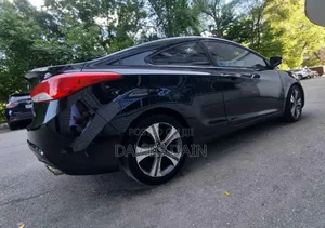 Hyundai Elantra GLS Sedan FWD (1.8L 4cyl 6A) 2013 Black