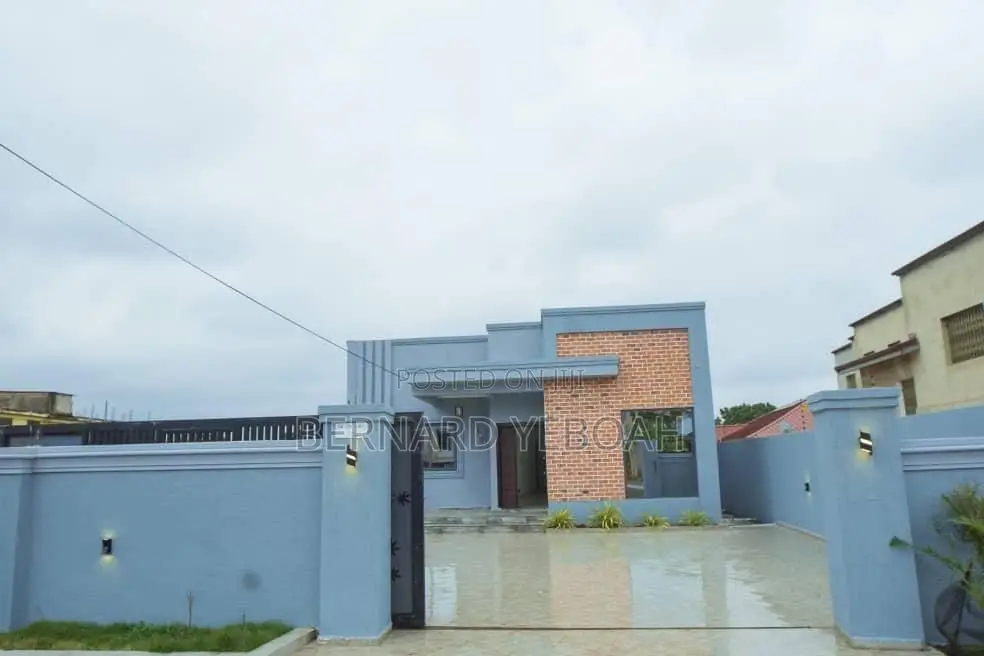 4bdrm Mansion in Oyarifa Anointed, Ghana Flag for sale
