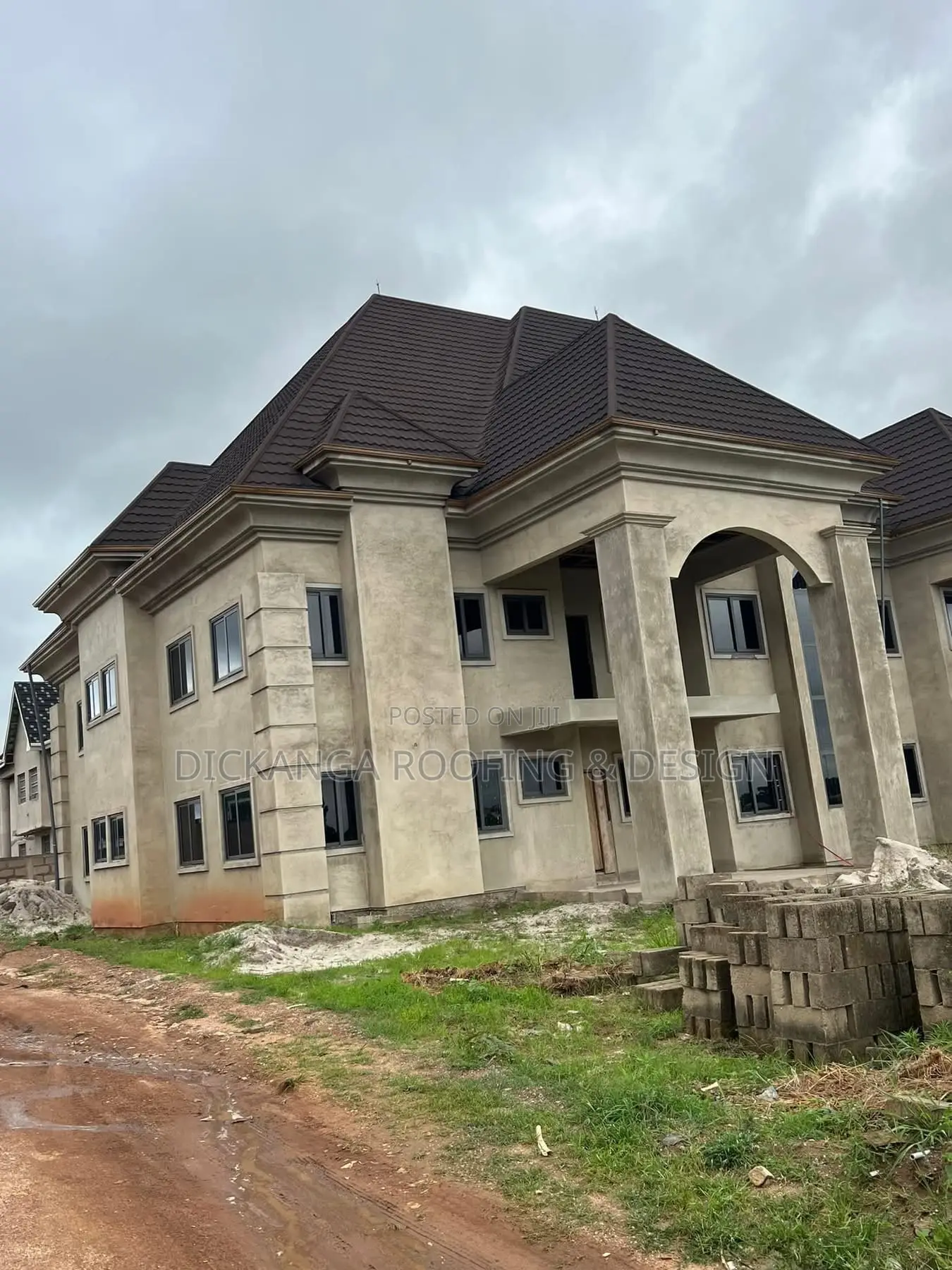 Luxury Roofing Modern Parapet Design, Premium Finish 4 Elegant Homes