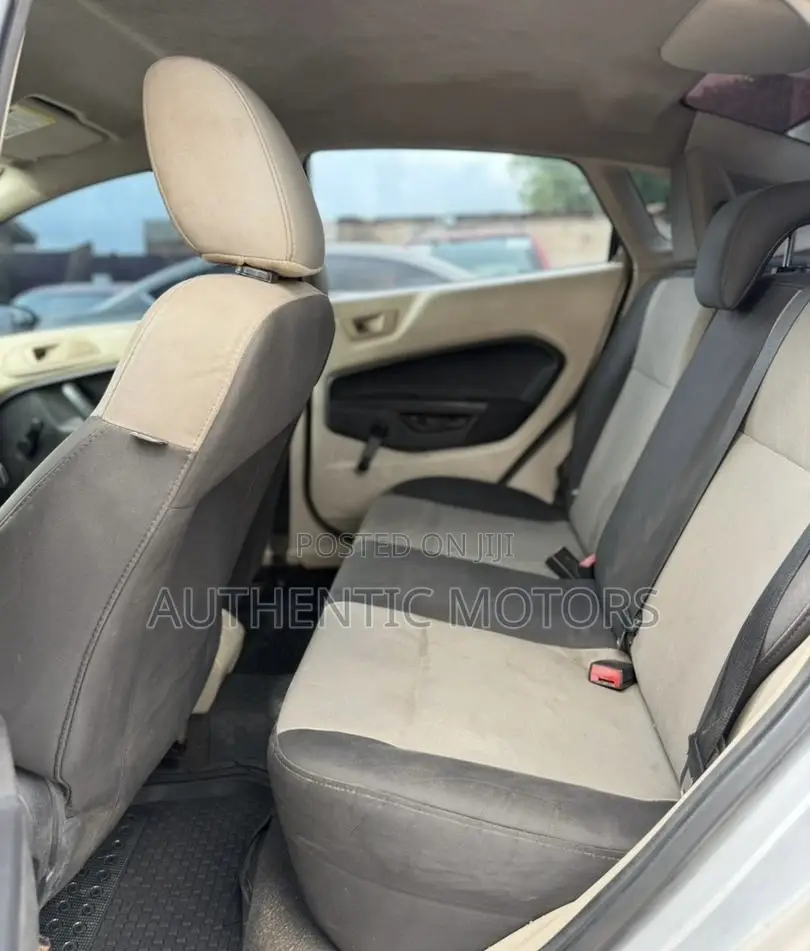 Ford Fiesta S 4dr Sedan (1.6L 4cyl 5M) 2014 Silver