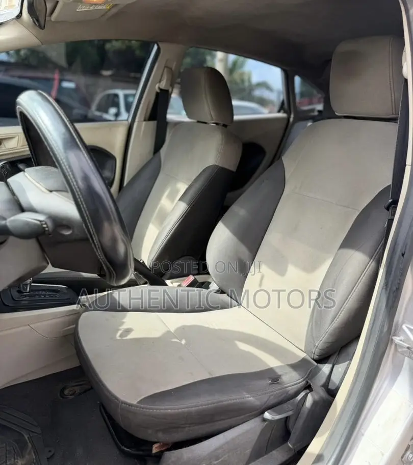 Ford Fiesta S 4dr Sedan (1.6L 4cyl 5M) 2014 Silver