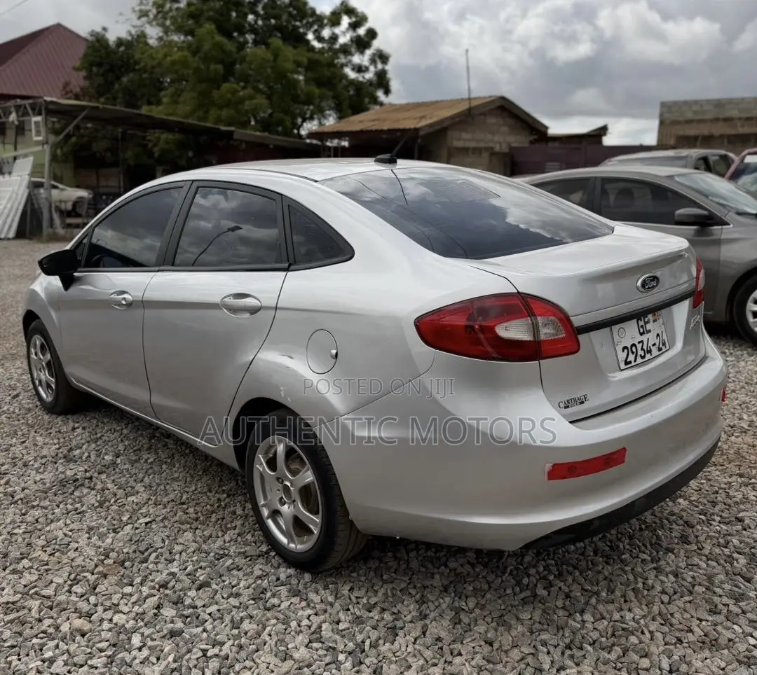 Ford Fiesta S 4dr Sedan (1.6L 4cyl 5M) 2014 Silver