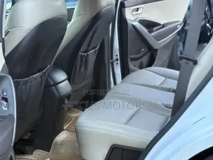 Hyundai Santa Fe Limited Ultimate AWD 2018 White