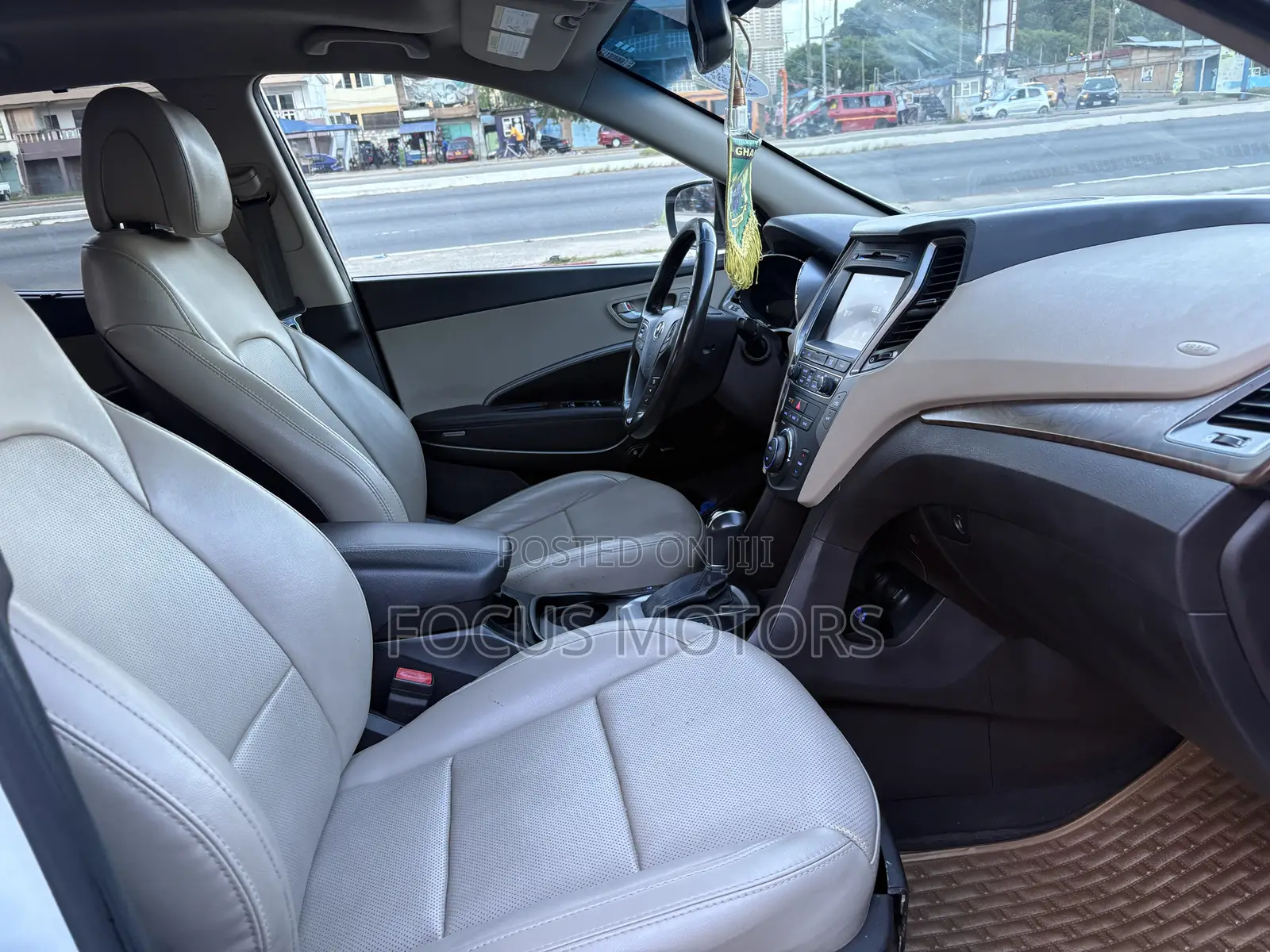 Hyundai Santa Fe Limited Ultimate AWD 2018 White