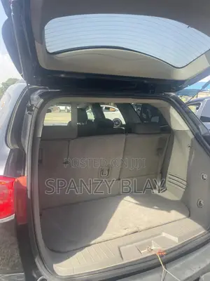 Chevrolet Traverse 2011 Black