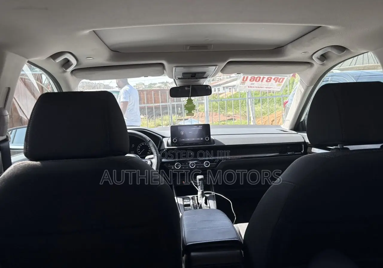 Honda CR-V 2024 White