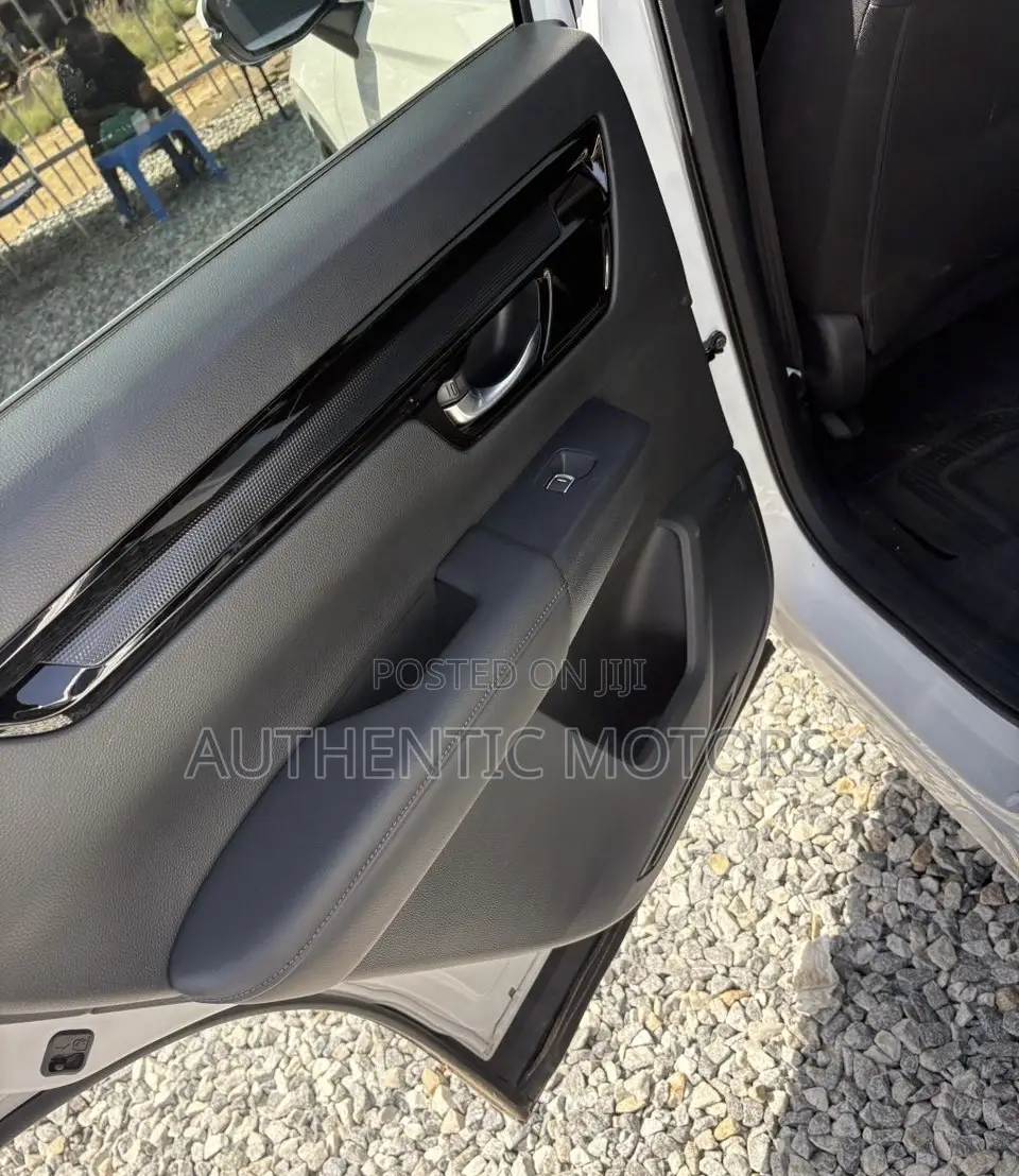 Honda CR-V 2024 White