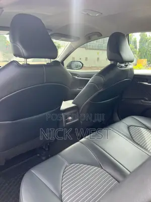 Toyota Camry SE 2022 Gray