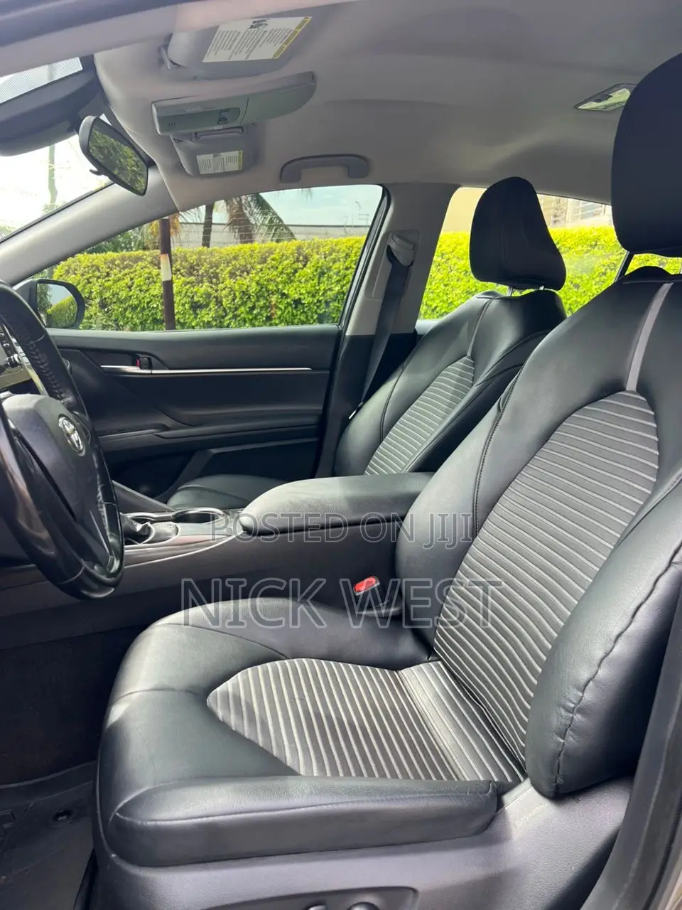 Toyota Camry SE 2022 Gray